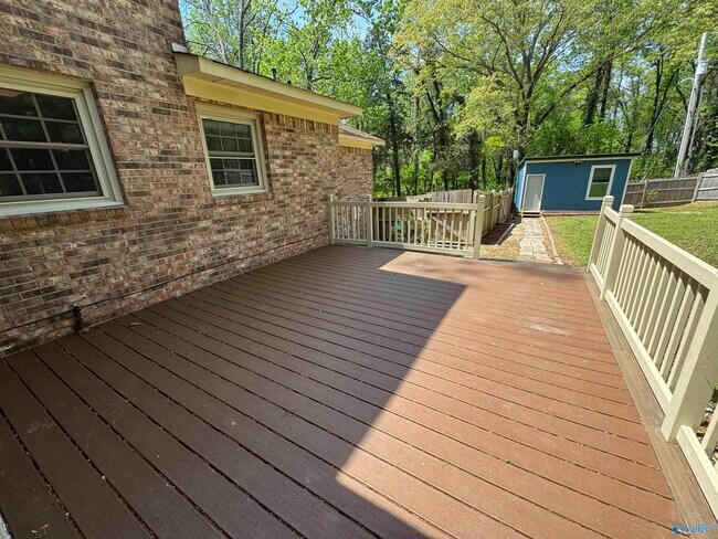 Building Photo - 295 Becky Dr