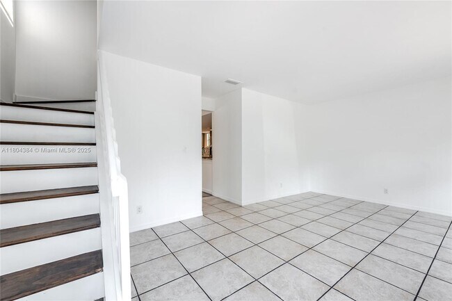 Building Photo - 5800 Rambler Rose Way