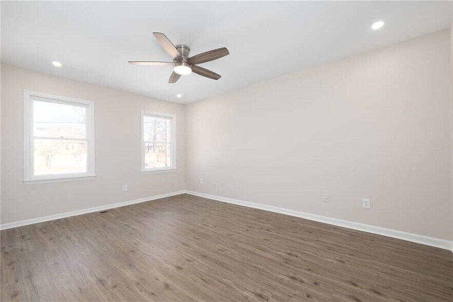 Building Photo - 1854 Cooper Lake Dr SE