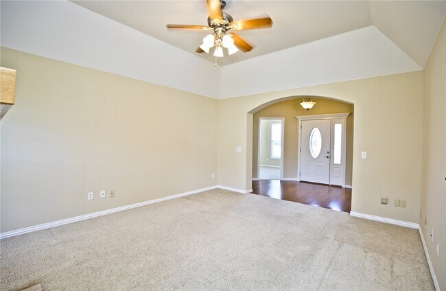 Building Photo - 1250 Torbay Trce