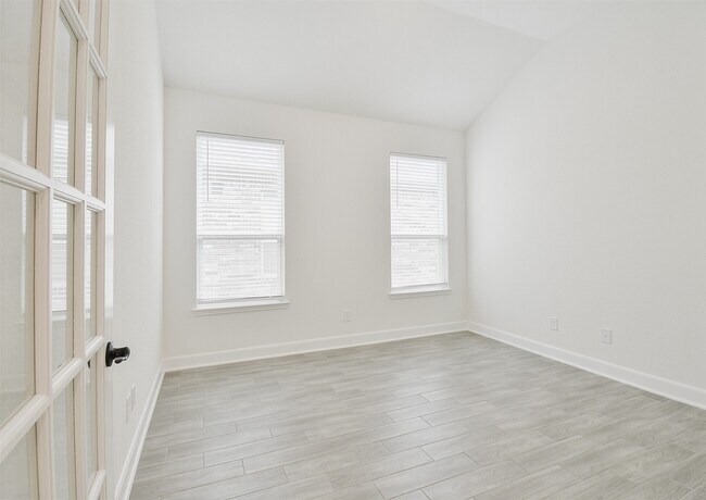 Building Photo - 13207 Westmont Heights Ln