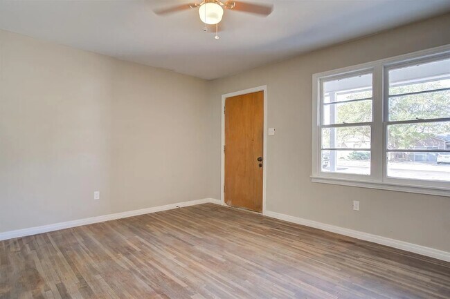 Building Photo - 4603 33rd St