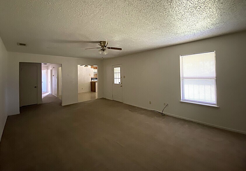 Building Photo - 1508 Edgefield St
