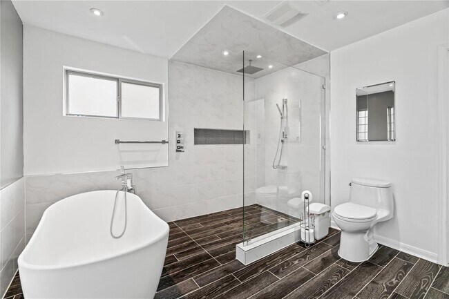 Building Photo - 13818 Menasco Ct