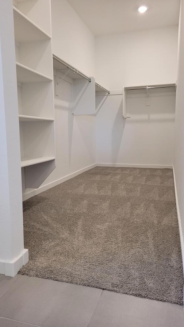 Building Photo - 15998 W Smoketree Dr