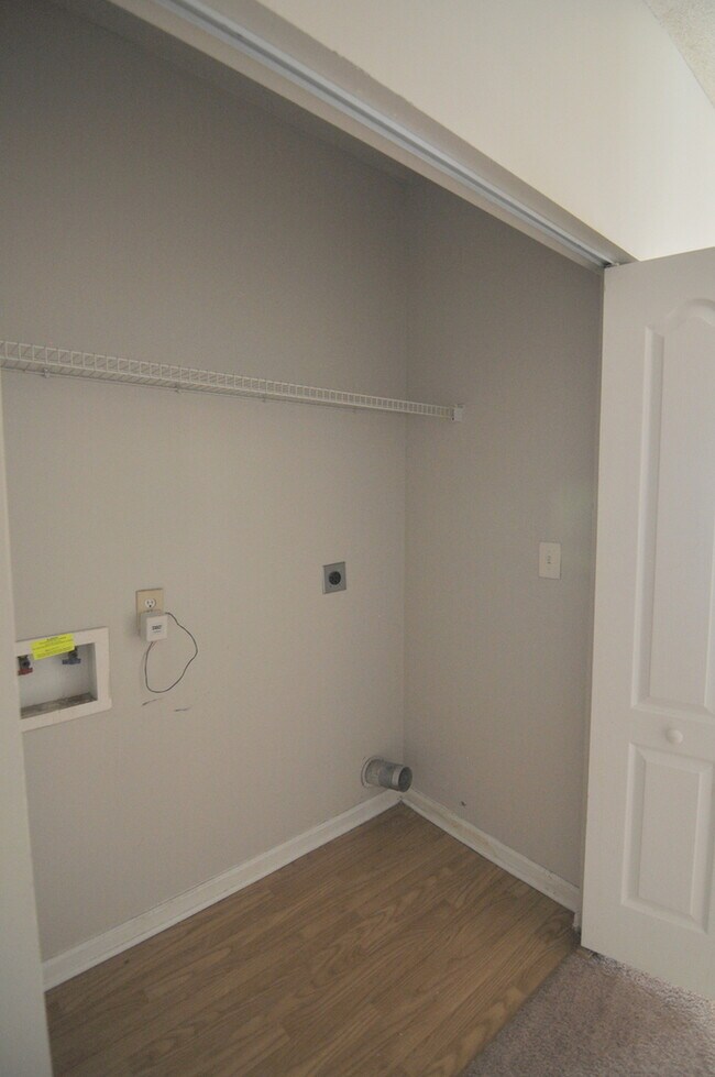Building Photo - 44 Pine Meadows Cir