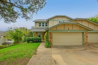 Building Photo - 1928 Holly Hill Dr