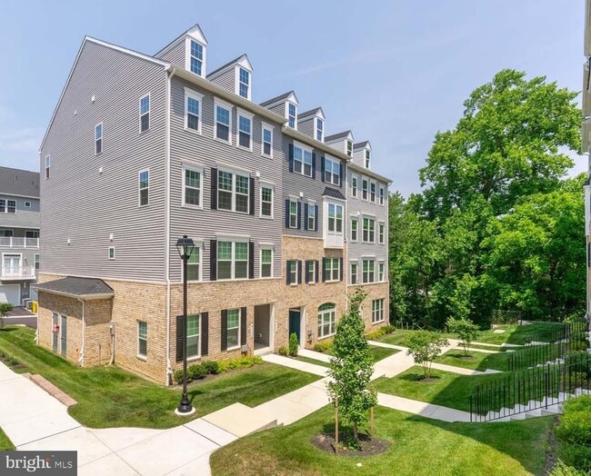 Building Photo - 4113 -A Chickadee Ct