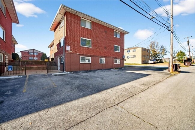 Building Photo - 3530 Morgan Ford Rd