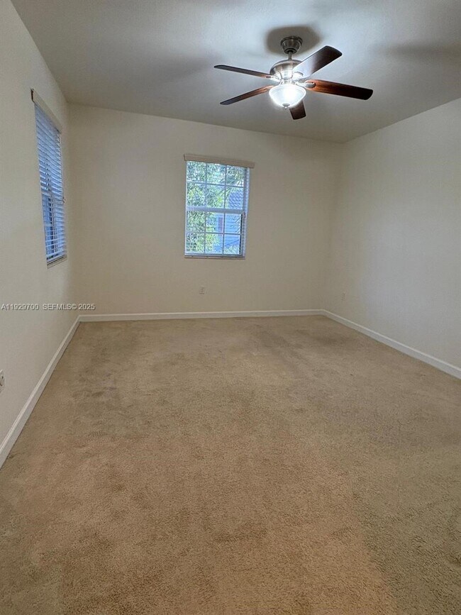 Building Photo - 9426 SW 171st Ct