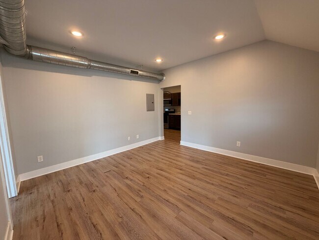 Building Photo - 107 Lexington Ave SW