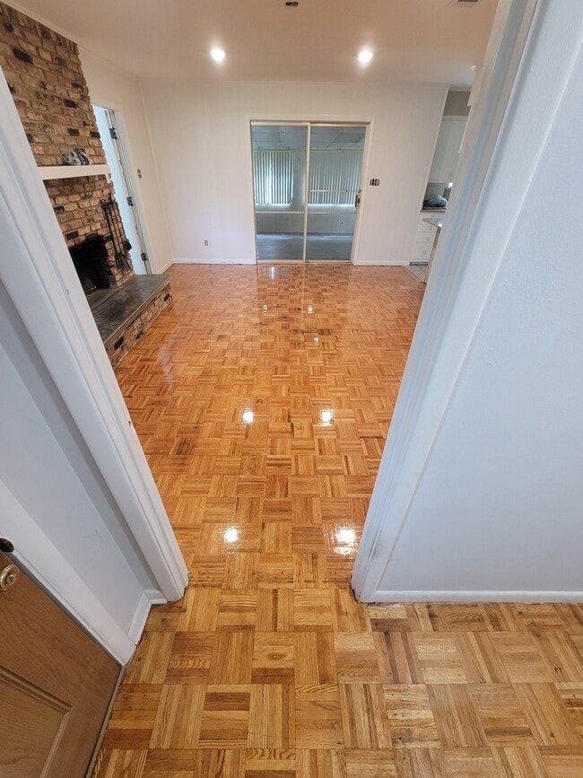 Family room view from foyer - 722 Revere Ave