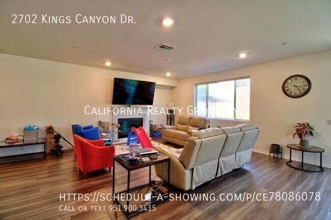 Building Photo - 2702 Kings Cyn Dr
