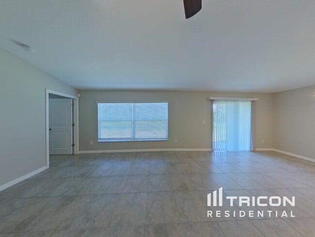 Building Photo - 17224 White Mangrove Dr