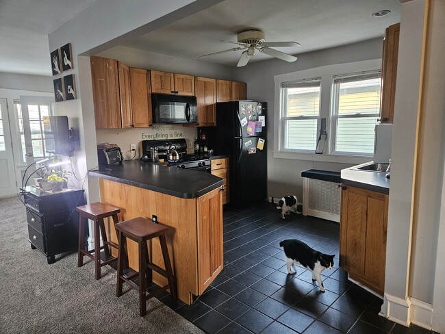 Kitchen - 20 E Coulter Ave