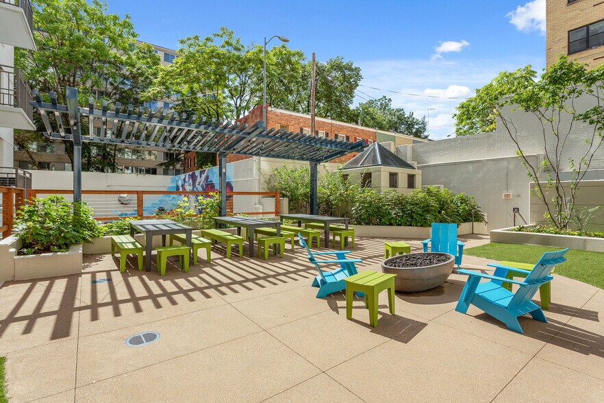 Building Photo - 950 24th St NW