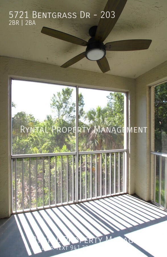 Building Photo - 5721 Bentgrass Dr