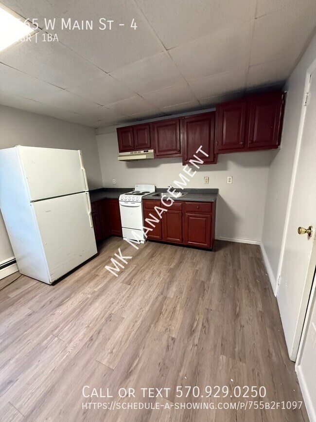 Primary Photo - 565 W Main St