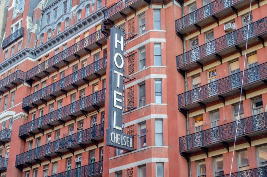 Building Photo - 132 W 26th St