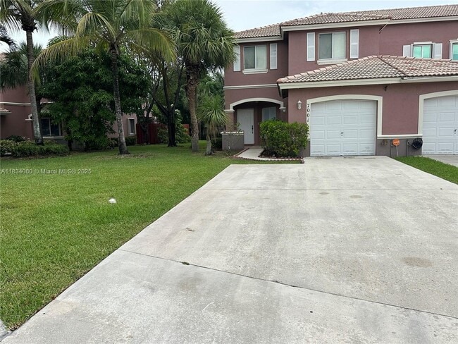 Building Photo - 7001 SW 164th Ct