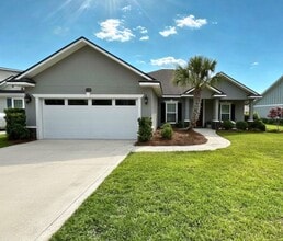 Building Photo - 3/2 with amazing community amenities!