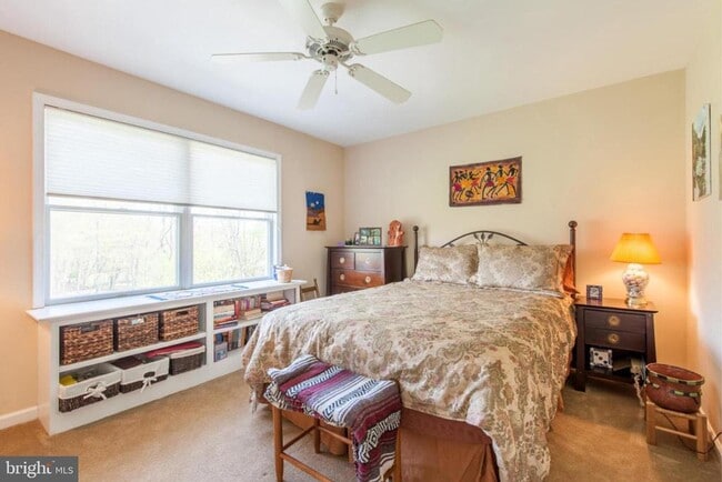 Building Photo - 4900 Hunt Field Dr