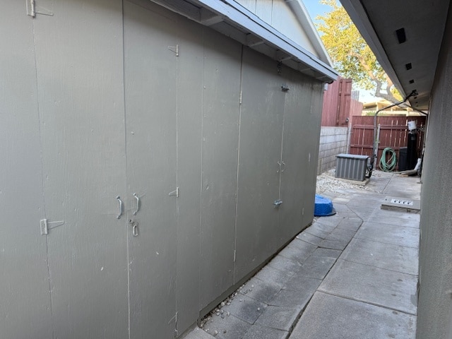 Building Photo - 339 Lynnbrook Ave