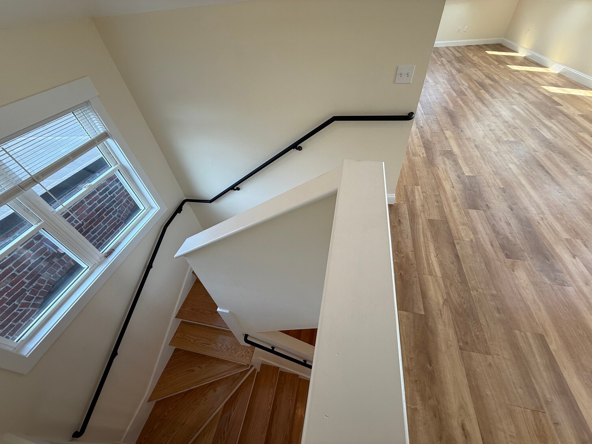 Building Photo - 14 Dorr St