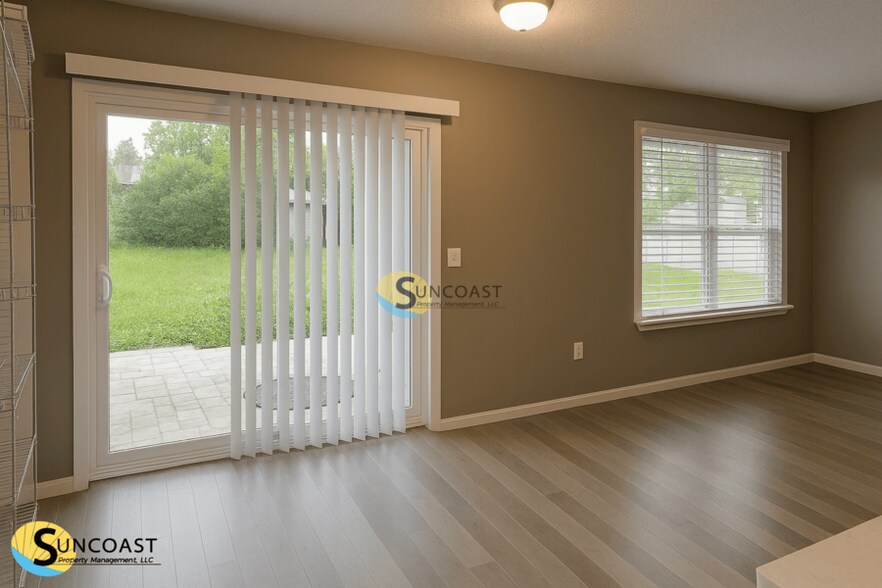 Building Photo - 2570 Stern Dr S