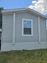 Building Photo - 116 Skyline Dr