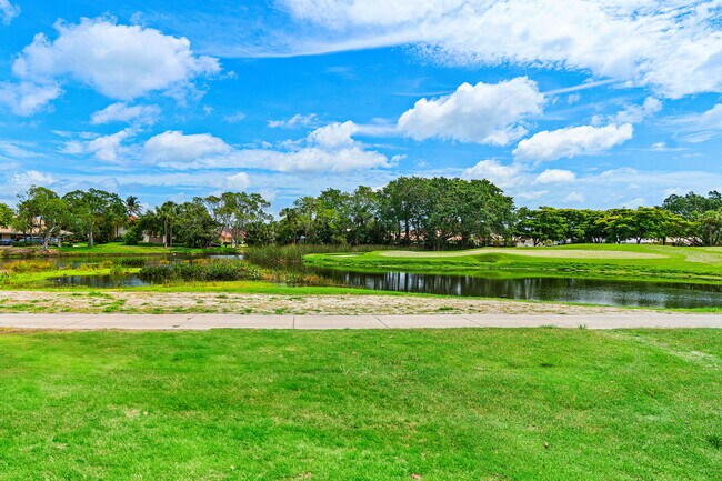 Building Photo - 2400 Deer Creek Country Club Blvd