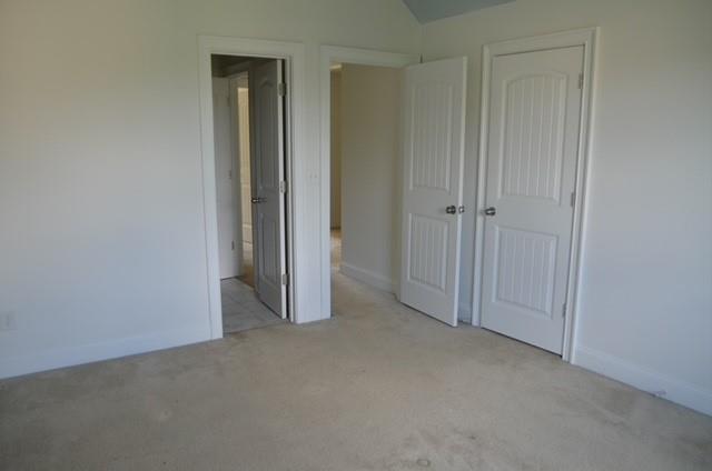 Building Photo - 15 Creekwater Dr