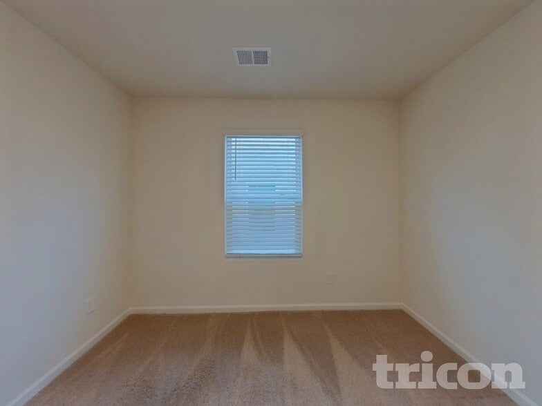 Building Photo - 202 Sundew Rd