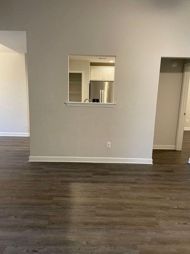 Building Photo - North Cherry Hill 132