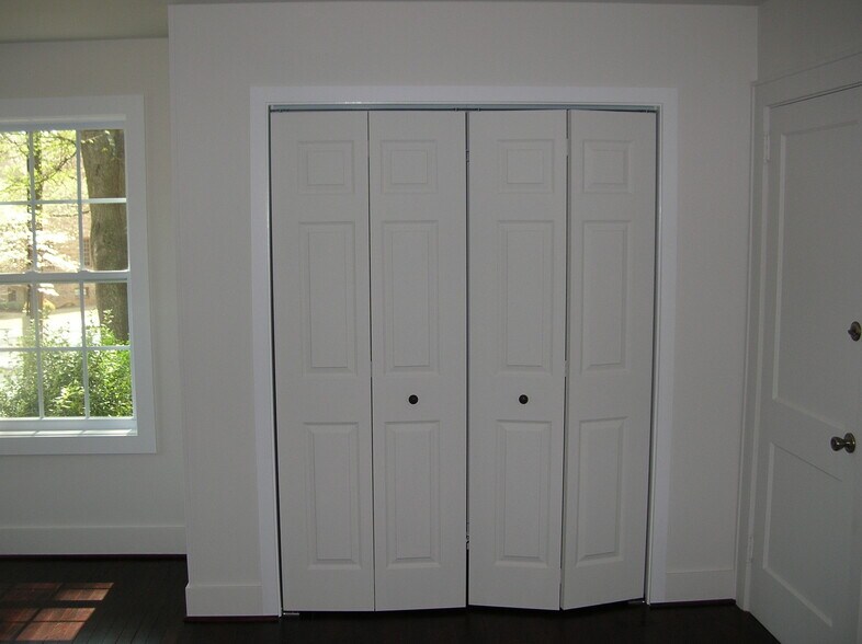 Building Photo - 1150 Standard Dr NE