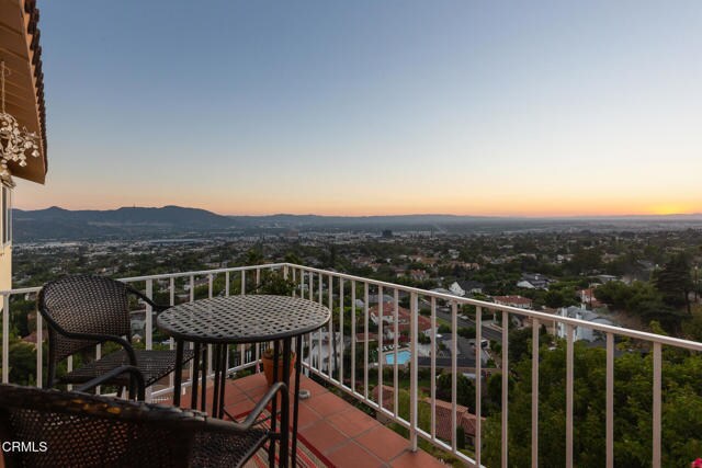 Building Photo - 1234 E Tujunga Ave