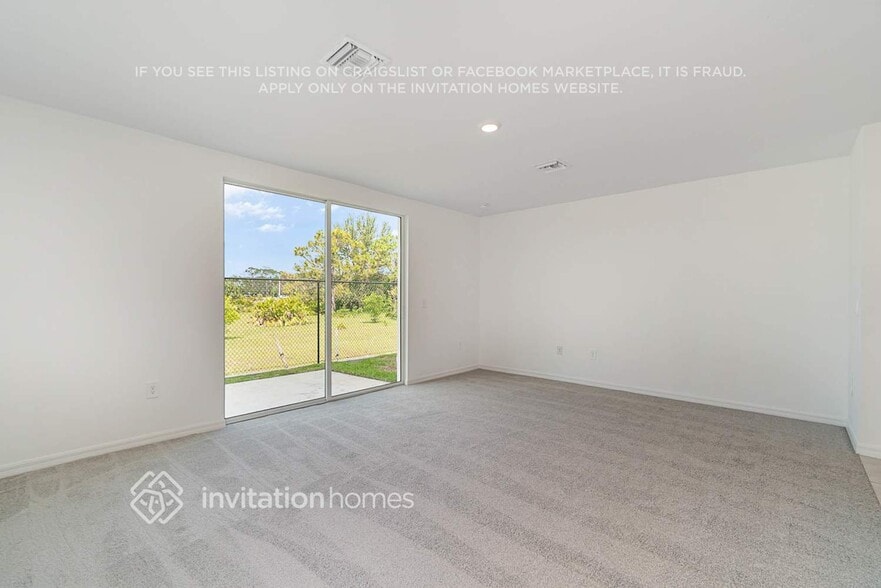 Building Photo - 7165 Greenwood Park Cir