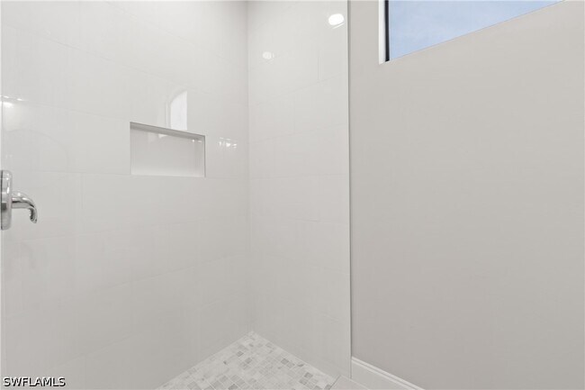 Building Photo - 2903 37th St W