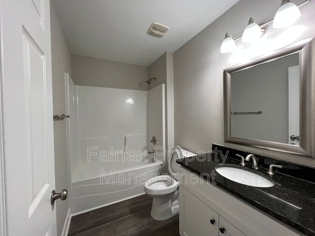 Building Photo - 223 N Briggs Ave