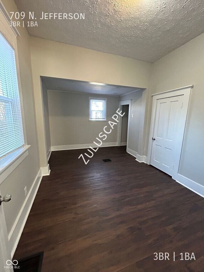 Building Photo - 709 N. Jefferson-