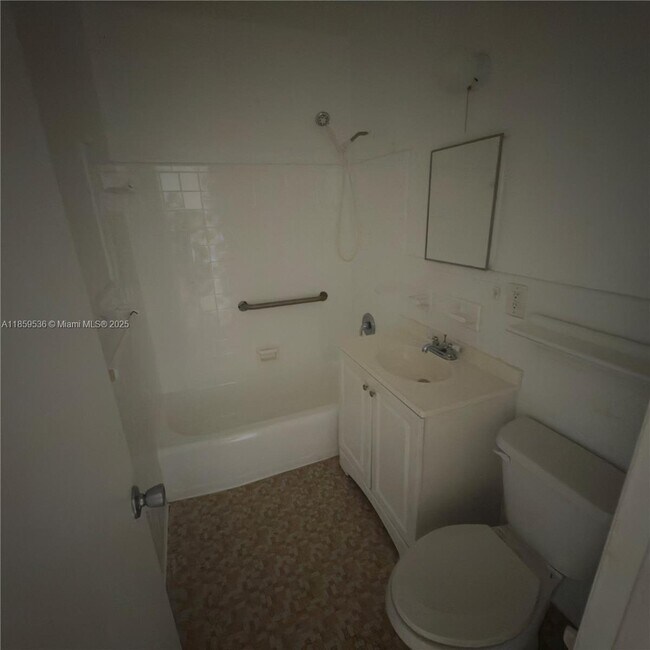 Building Photo - 6580 Santona St