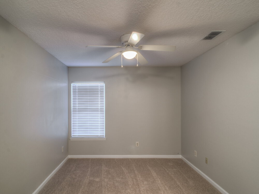 Building Photo - 552 Sparrow Branch Cir