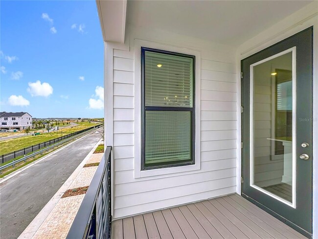 Building Photo - 15465 Hamlin Pk Dr