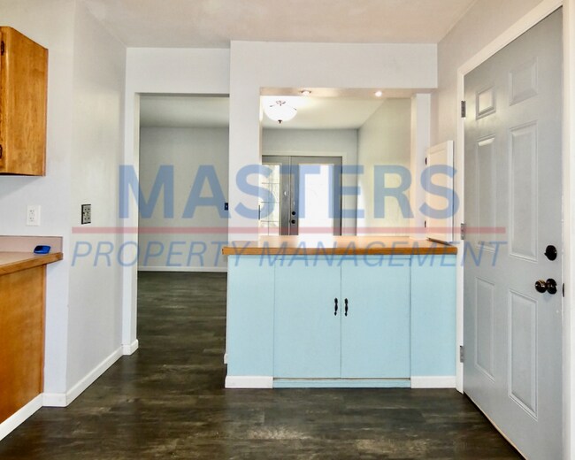 Building Photo - 3 Bedroom House for Rent