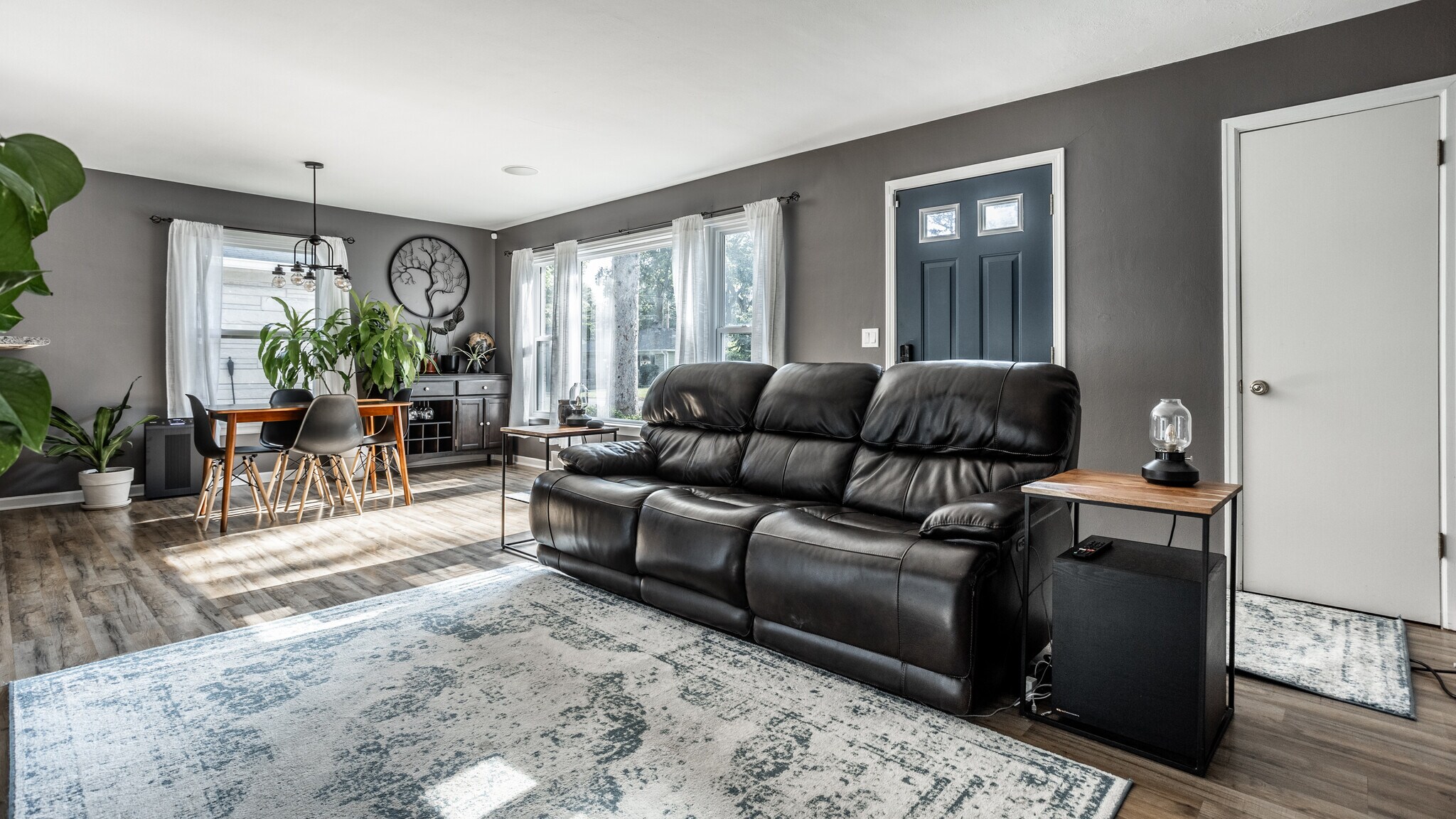 Living Room - 5860 Primrose Ave