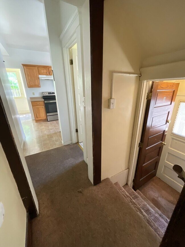 Building Photo - 410 E William St