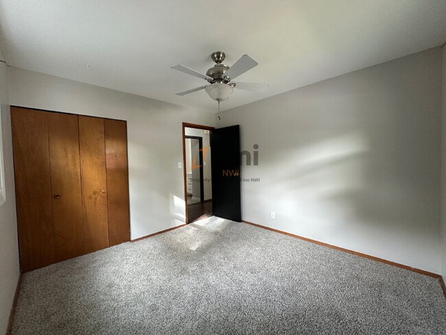 Building Photo - 3621 Windsor Rd