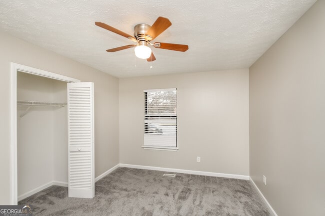 Building Photo - 1062 Buckboard Ct