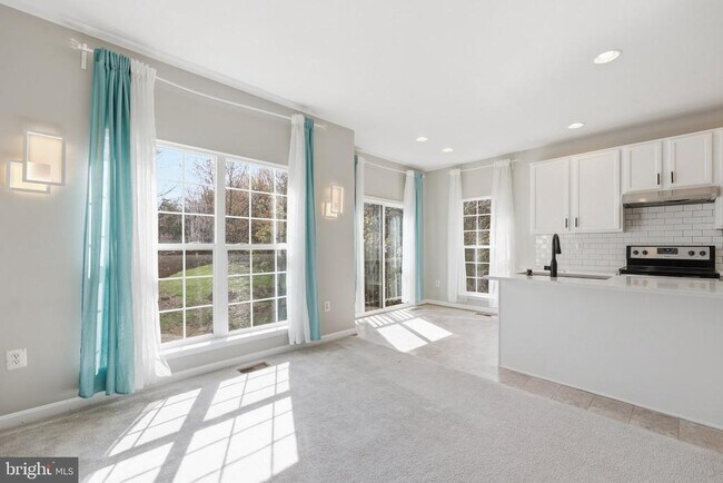 Building Photo - 14257 Hunters Run Way