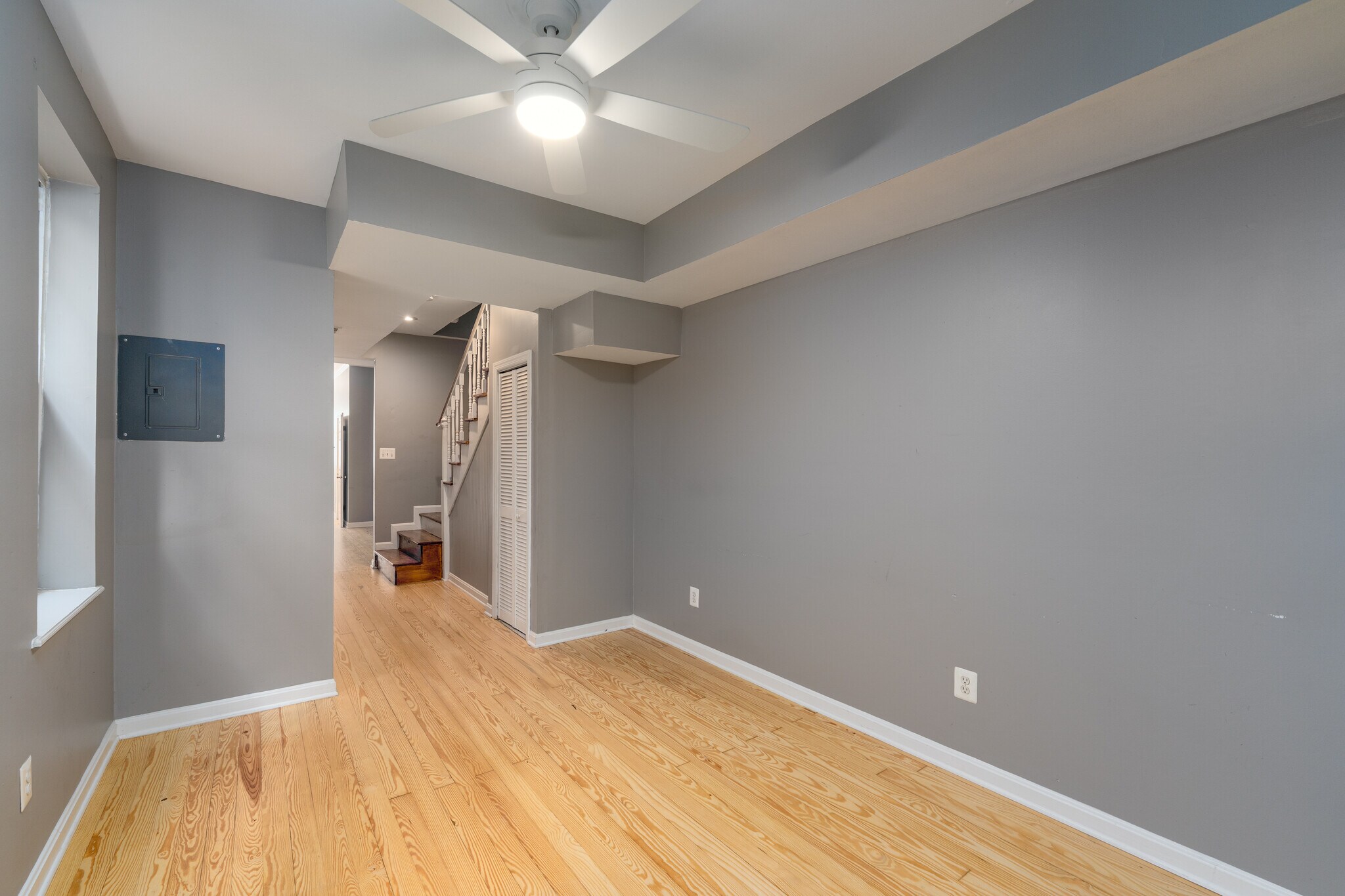 Building Photo - 926 S Hanover St